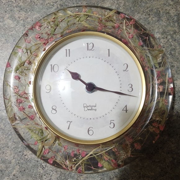 Clock - Picture 4 of 4